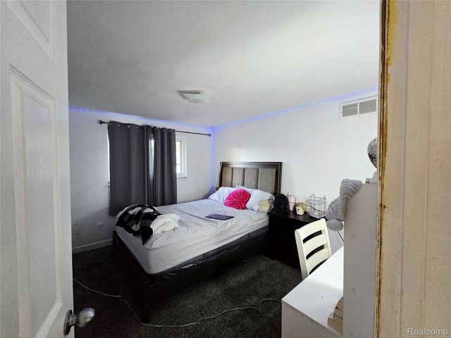 36177 Waltham Drive, Sterling Heights, MI 48310