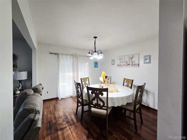 36177 Waltham Drive, Sterling Heights, MI 48310