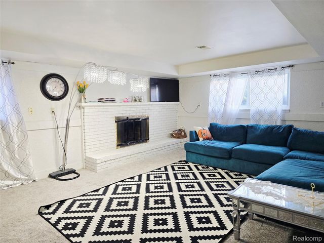 36177 Waltham Drive, Sterling Heights, MI 48310