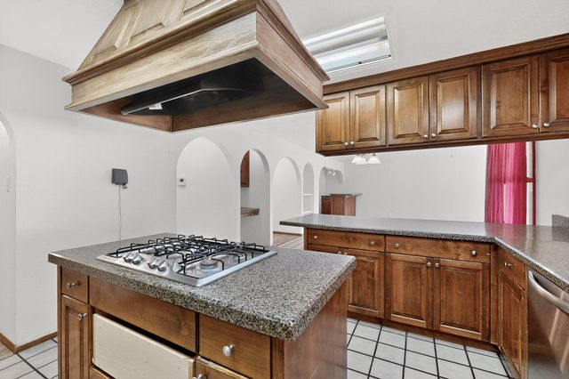 507 Zartman Road SW, Albuquerque, NM 87105