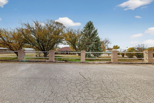 507 Zartman Road SW, Albuquerque, NM 87105