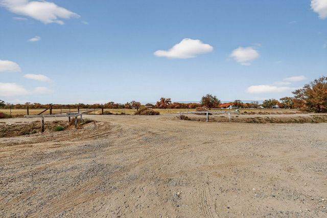 507 Zartman Road SW, Albuquerque, NM 87105