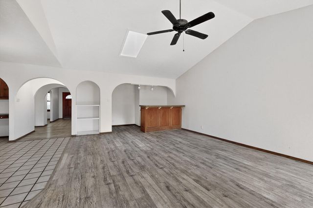 507 Zartman Road SW, Albuquerque, NM 87105