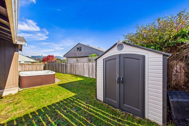 1845 Thelma Street, Fortuna, CA 95540