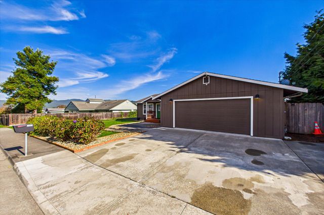 1845 Thelma Street, Fortuna, CA 95540