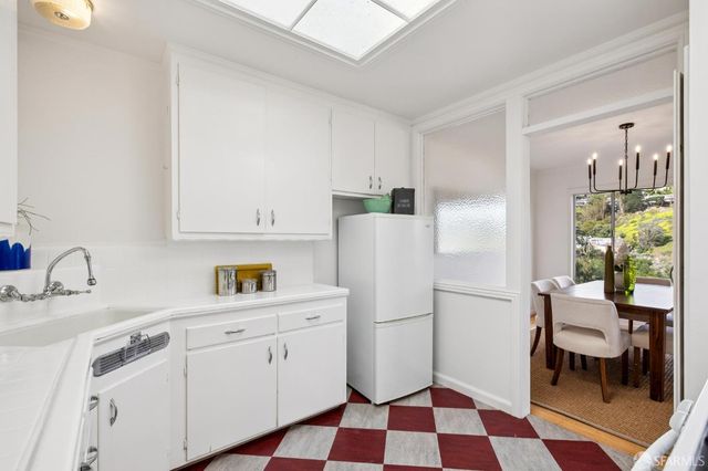 162 Stillings Avenue, San Francisco, CA 94131