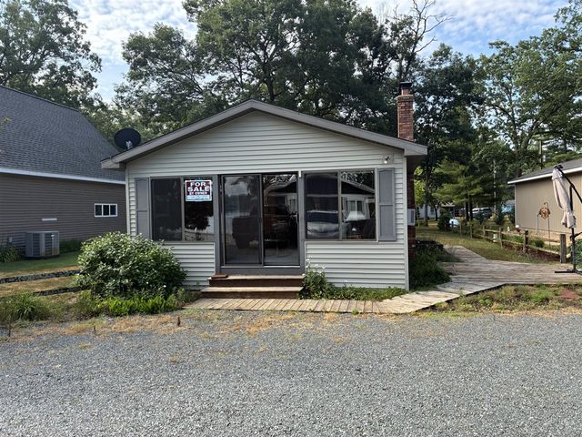 8376 W Pine Grove Beach Drive, Baldwin, MI 49304