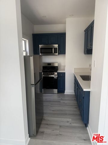 5347 Monroe Street 6, Los Angeles, CA 90038