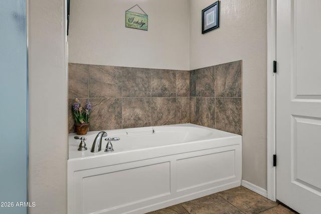 4875 E Somerset Drive, Cornville, AZ 86325