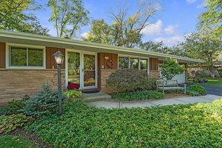 2417 W Acacia ROAD, Glendale, WI 53209