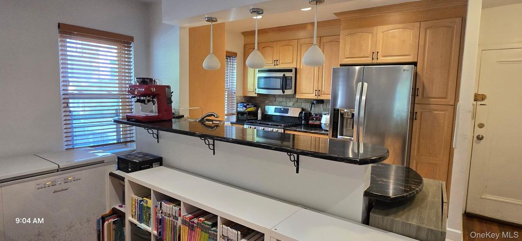36-30 213th Street 2B, Bayside, NY 11361 — photo 2