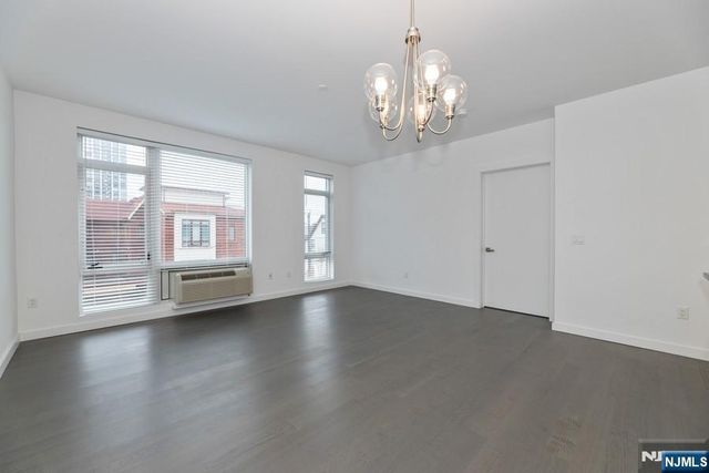 159 Cedar Street 303, Fort Lee, NJ 07024