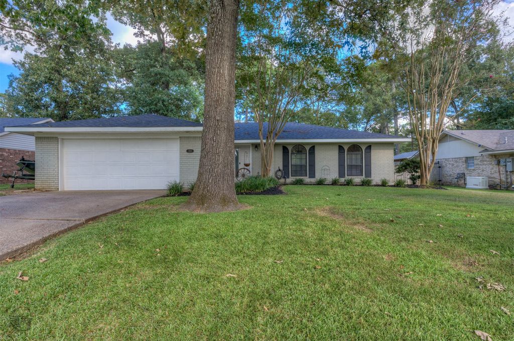 3514 Shadow Wood Drive, Haughton, LA 71037