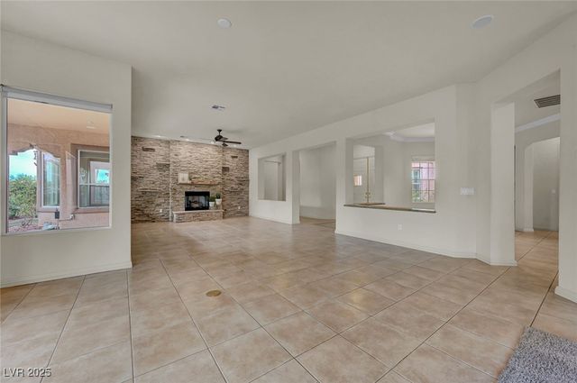 4636 Riva De Romanza Street, Las Vegas, NV 89135
