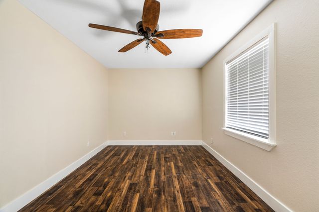 4600 Hunters Glen Court, Granbury, TX 76048