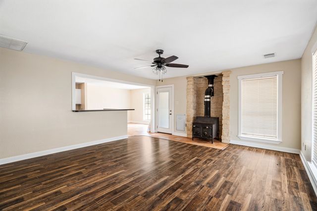 4600 Hunters Glen Court, Granbury, TX 76048