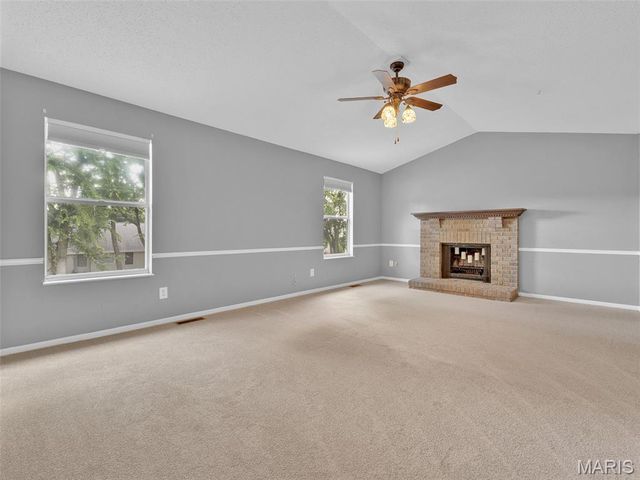 34 Shadow Creek Drive, St Peters, MO 63376