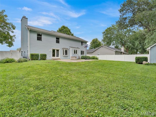 34 Shadow Creek Drive, St Peters, MO 63376