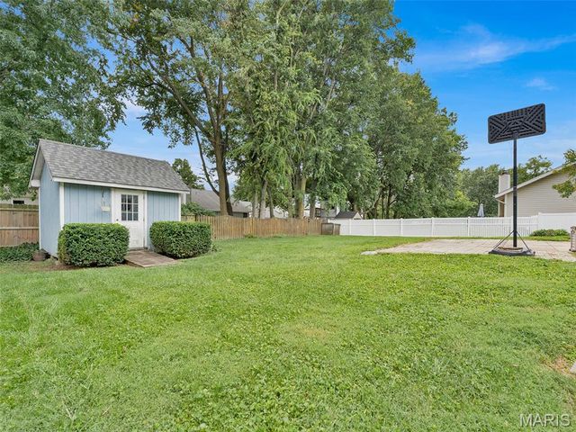 34 Shadow Creek Drive, St Peters, MO 63376