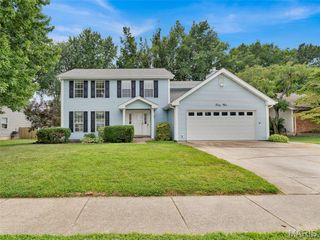 34 Shadow Creek Drive, St Peters, MO 63376