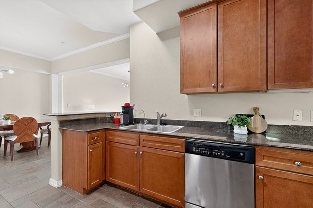 330 Las Colinas Boulevard E 1304, Irving, TX 75039