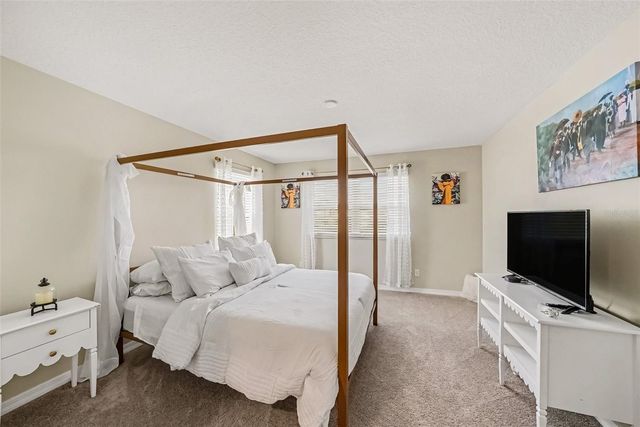 2648 SUNNY PEBBLE LOOP, Zephyrhills, FL 33540