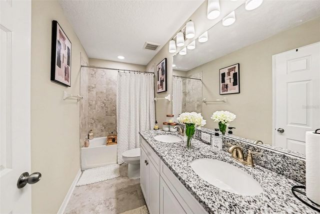 2648 SUNNY PEBBLE LOOP, Zephyrhills, FL 33540