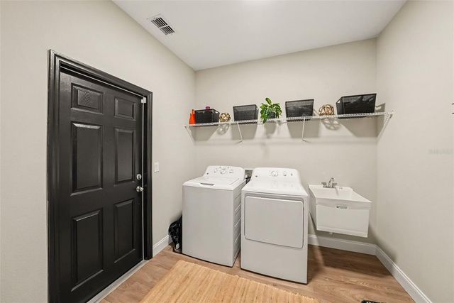 2648 SUNNY PEBBLE LOOP, Zephyrhills, FL 33540