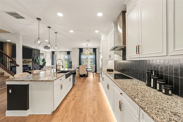 2648 SUNNY PEBBLE LOOP, Zephyrhills, FL 33540