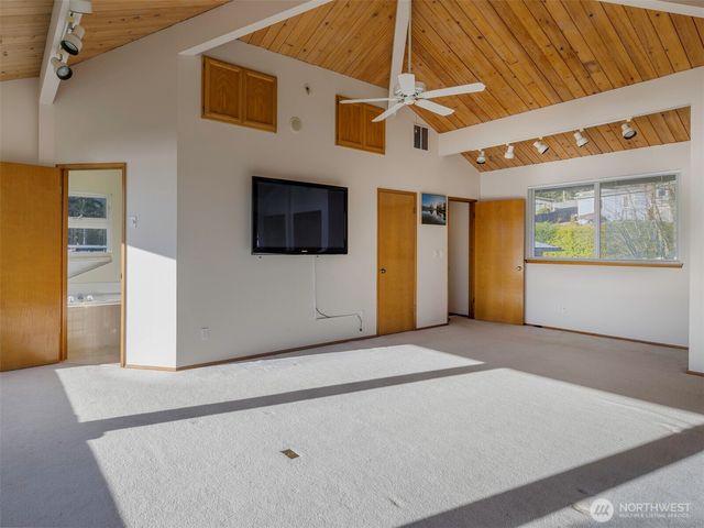 81 Seamount Drive, Brinnon, WA 98320