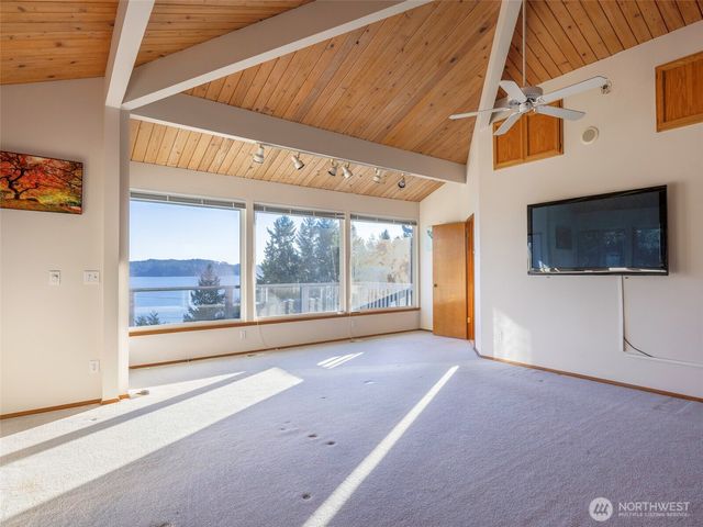 81 Seamount Drive, Brinnon, WA 98320