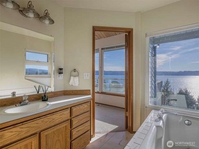 81 Seamount Drive, Brinnon, WA 98320