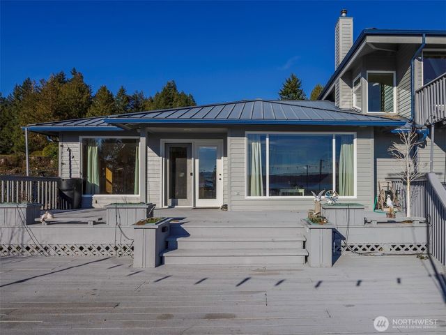 81 Seamount Drive, Brinnon, WA 98320