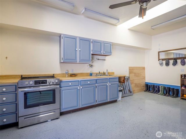 81 Seamount Drive, Brinnon, WA 98320