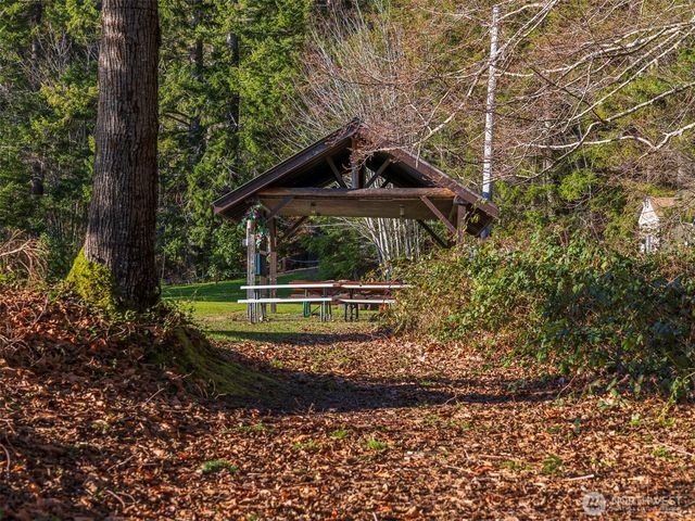 81 Seamount Drive, Brinnon, WA 98320