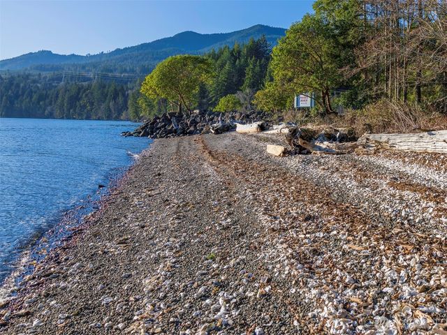 81 Seamount Drive, Brinnon, WA 98320