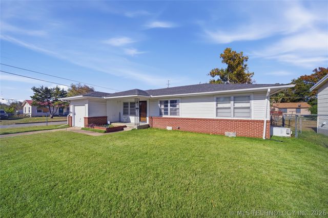 1607 A And M Drive, Okmulgee, OK 74447