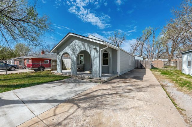 735 N Doris St, Wichita, KS 67212