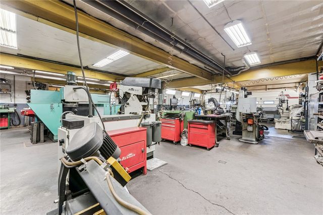 952 W Pittsburgh Street, Hempfield Twp, PA 15601