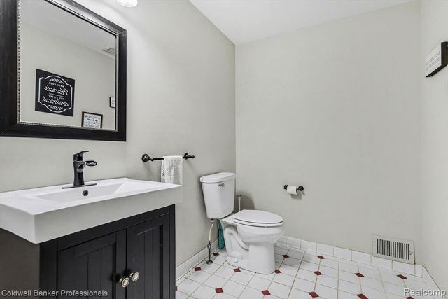 3172 Shadow Brook Lane, Pinckney, MI 48169