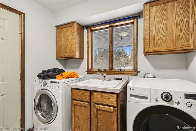 3172 Shadow Brook Lane, Pinckney, MI 48169