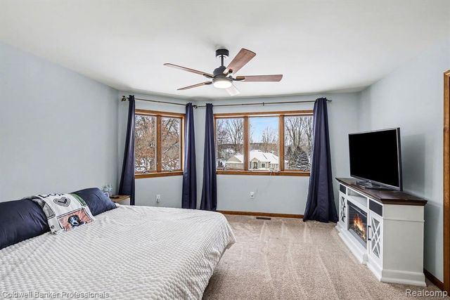 3172 Shadow Brook Lane, Pinckney, MI 48169