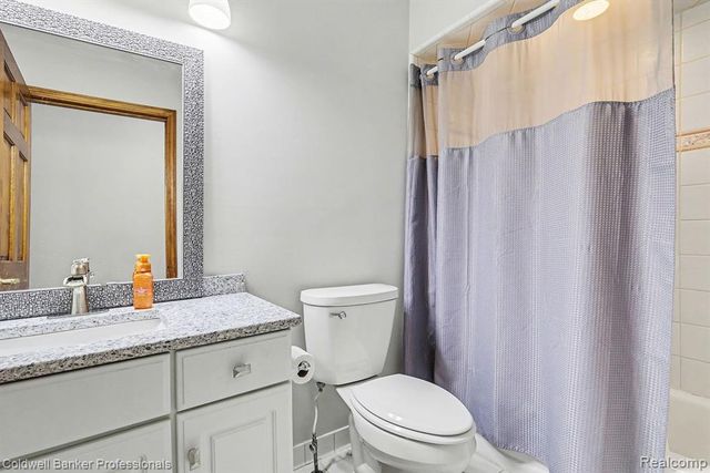 3172 Shadow Brook Lane, Pinckney, MI 48169