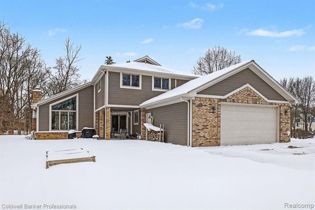 3172 Shadow Brook Lane, Pinckney, MI 48169