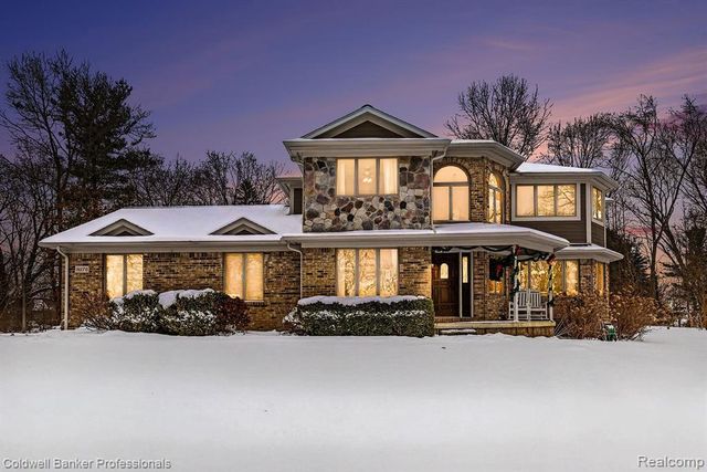 3172 Shadow Brook Lane, Pinckney, MI 48169