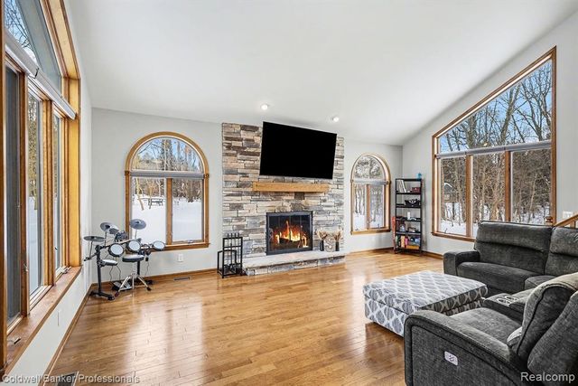 3172 Shadow Brook Lane, Pinckney, MI 48169