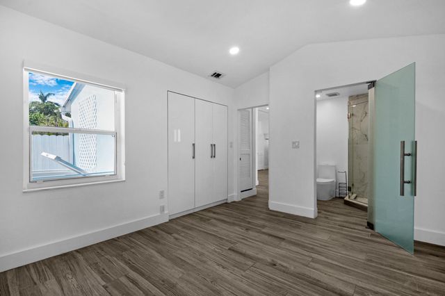 245 SW 20TH Street, Fort Lauderdale, FL 33315