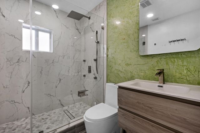 245 SW 20TH Street, Fort Lauderdale, FL 33315