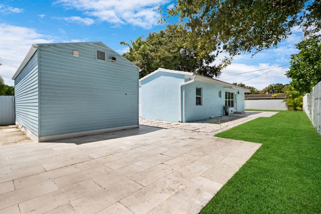 245 SW 20TH Street, Fort Lauderdale, FL 33315