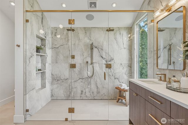 15211 61st Place NE, Kenmore, WA 98028